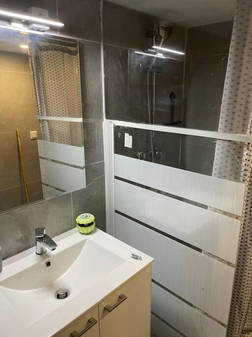 Appartement Confortable - Opera - Place De La Madeleine - Saint Martin - 4 Pers Paryż Zewnętrze zdjęcie